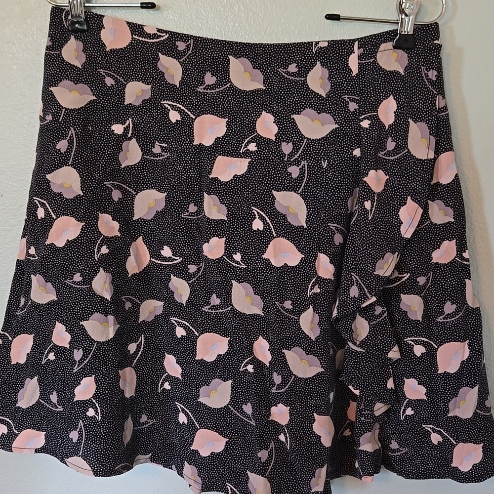 Loft Navy Floral Ruffle Skirt Size 6